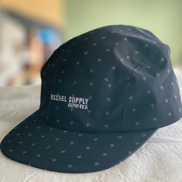 NWOT Herschel Supply Goretex unisex 5 panel hat - Picture 3 of 3